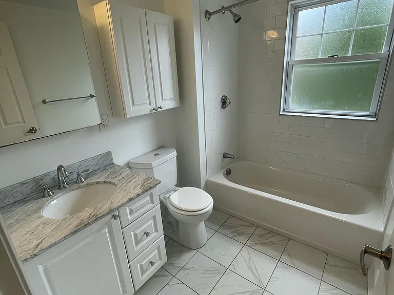 138 Sherman Rd — Photo 17