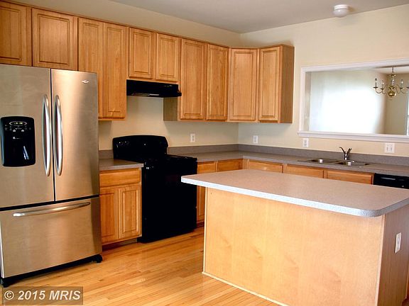 4th image of 15 Quarterpole Ct
