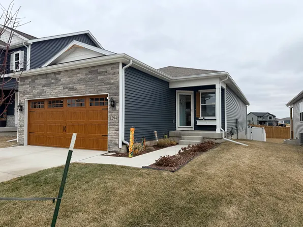 1294 NW Williamsburg Ln, Waukee, IA 50263