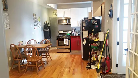 Rented by Barlavi Inc.