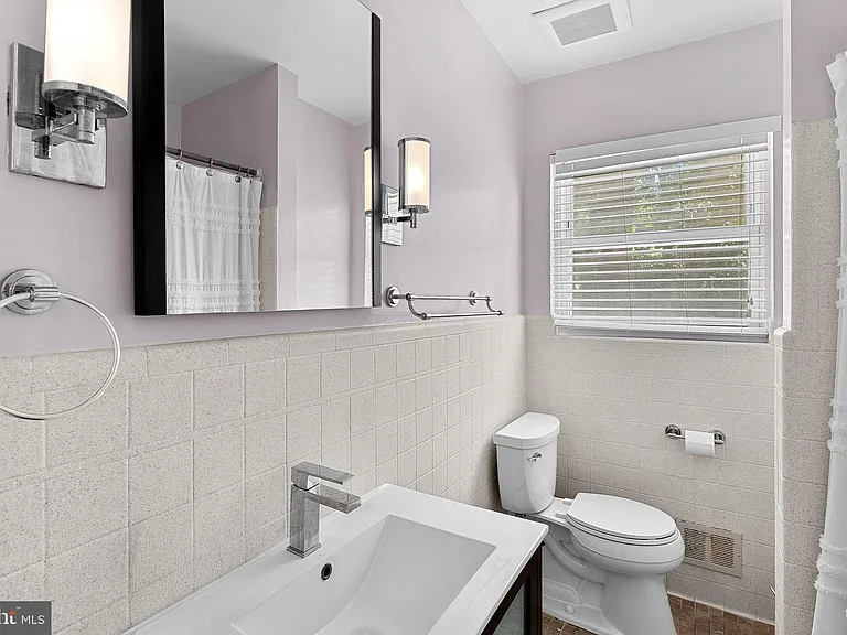 8909 2nd Ave — Photo 31