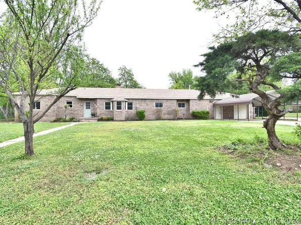 120 E 11th St, Claremore, OK 74017