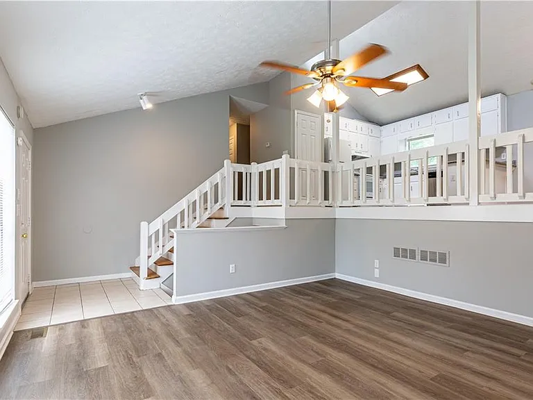 409 Arnold Rd — Photo 8