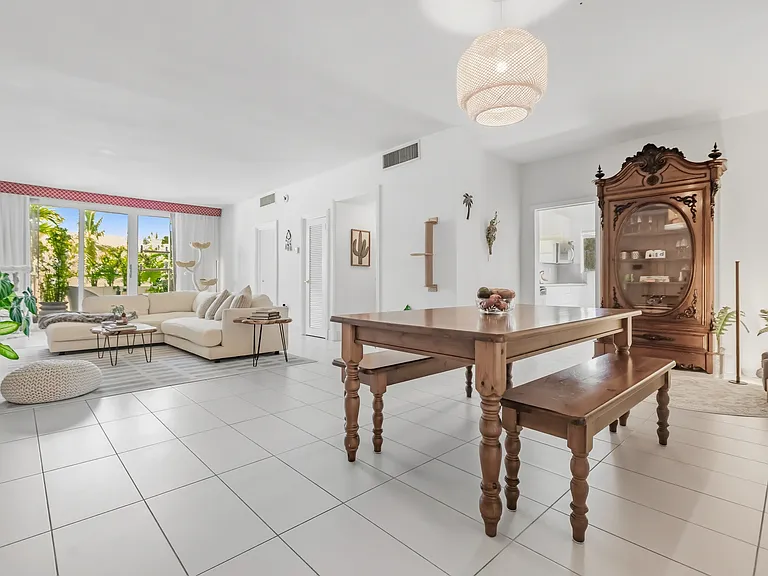 5001 Collins Ave #1K — Photo 5