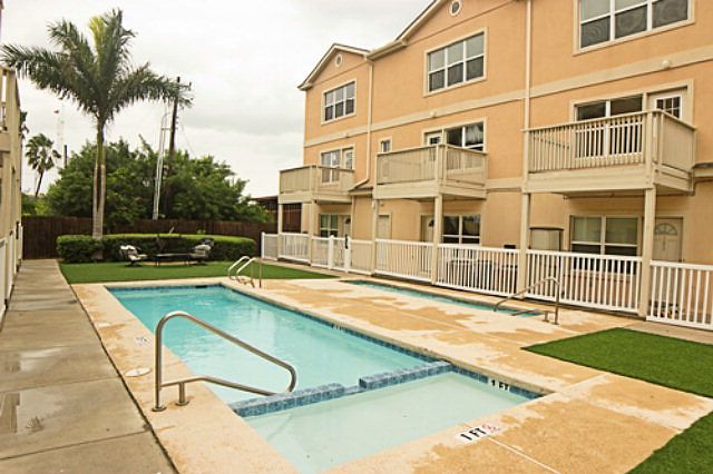 1st image of 107 E Ling St #105