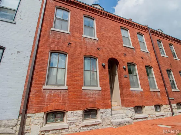 2009 S 11th St, Saint Louis, MO 63104