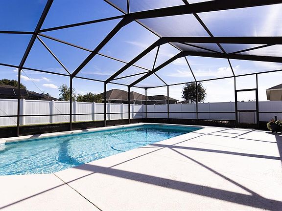 2nd image of 8202 Woodvine Cir