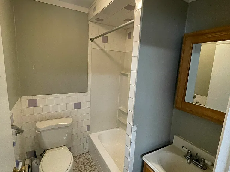 400 Smithfield Ave #1 — Photo 8
