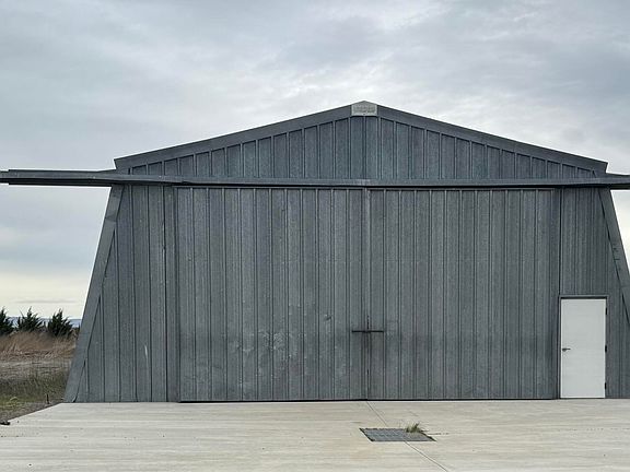 5th image of 9250 Campbell Rd