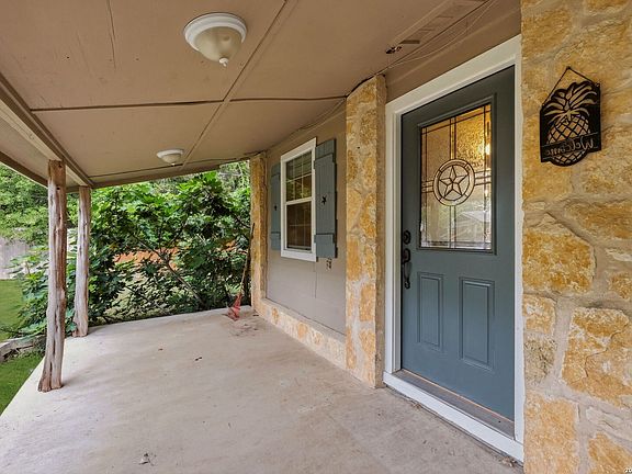 3rd image of 28614 Waterview Dr
