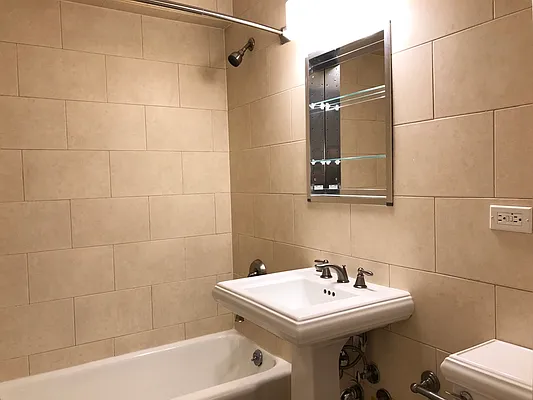 Rented by Stonehenge NYC LLC | media 11