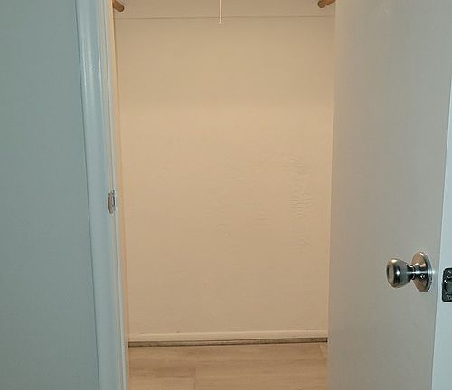 4th image of 6640 NW 30th St