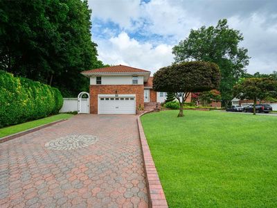 522 Cambridge Avenue, Westbury, NY, 11590