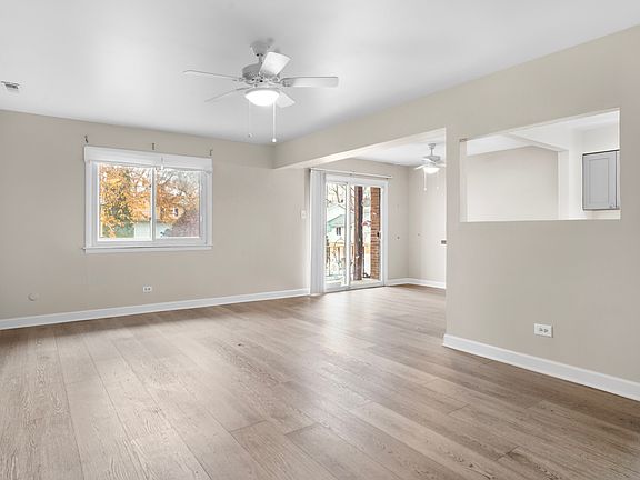 2nd image of 22509 Pleasant Dr APT 1