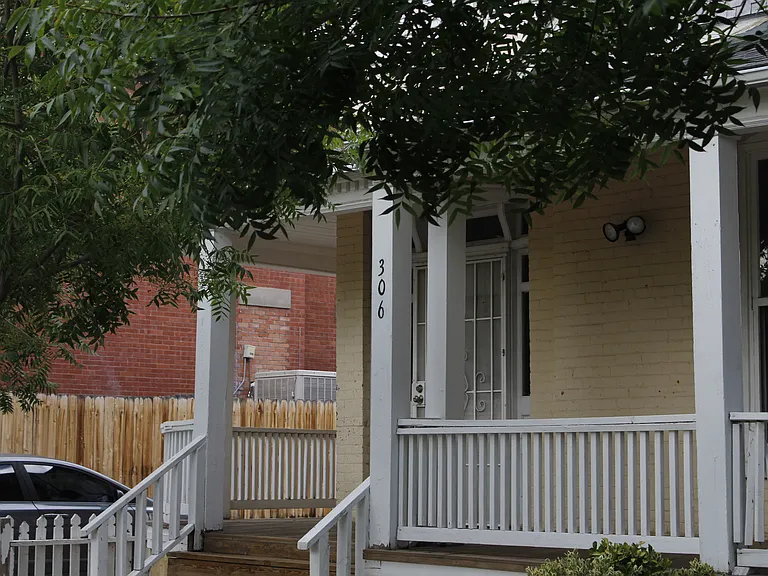 306 Walter St SE — Photo 14