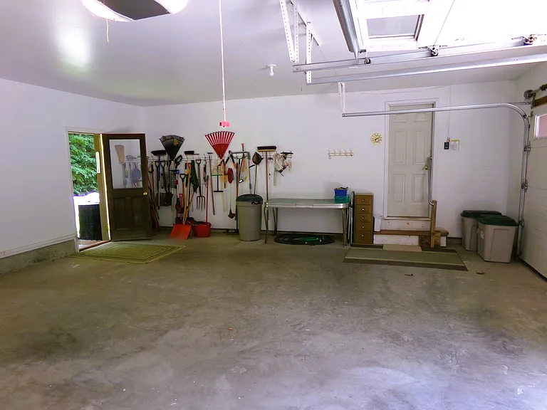 449 White Schoolhouse Rd — Photo 19