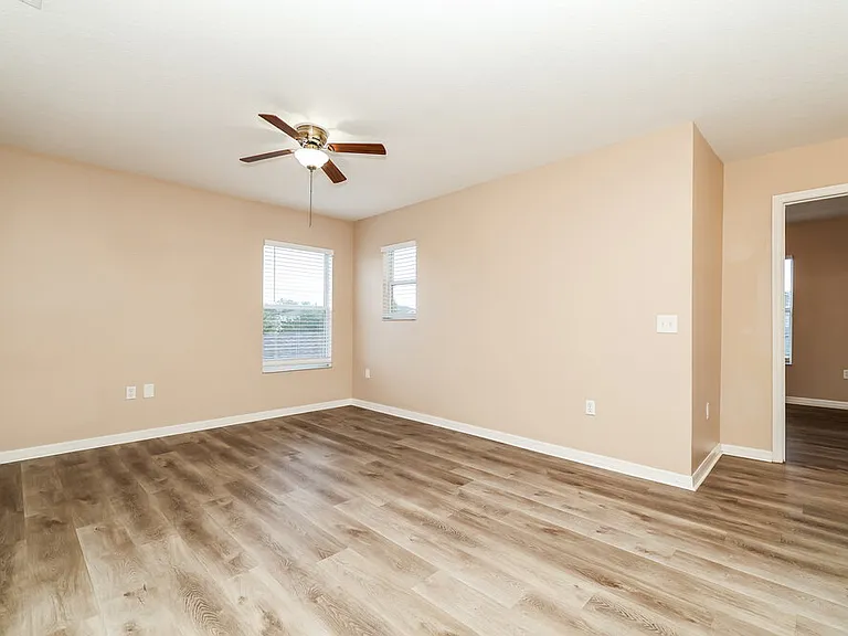 12122 Fern Haven Ave — Photo 5