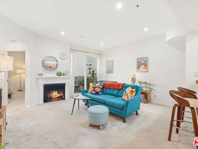620 S Gramercy Pl APT 239, Los Angeles, CA, 90005