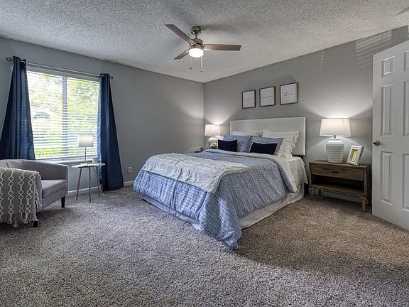 3rd image of 5060 Beverly Glen Village Ln