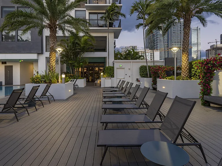 Maizon Brickell — Photo 45