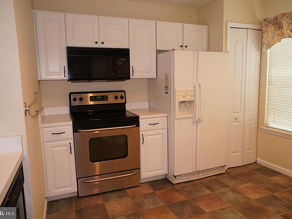 5th image of 51 E Queen Caroline Ct #51