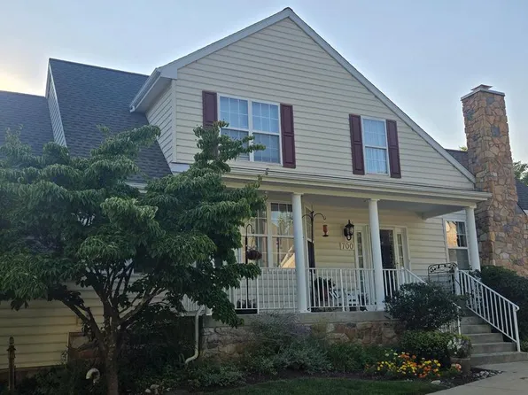 700 Arbor Ln, Kennett Square, PA 19348
