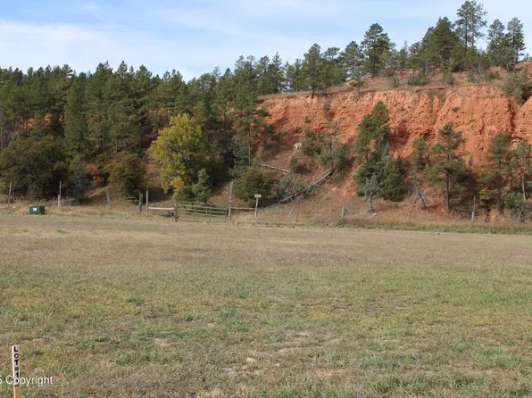 11 Oak St, Hulett, WY 82720