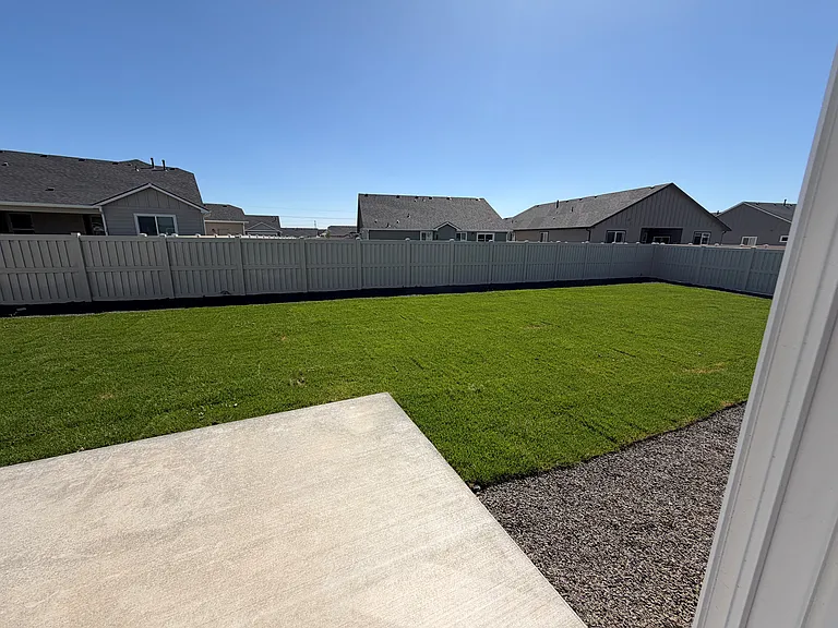 11147 Bluefield Dr — Photo 13