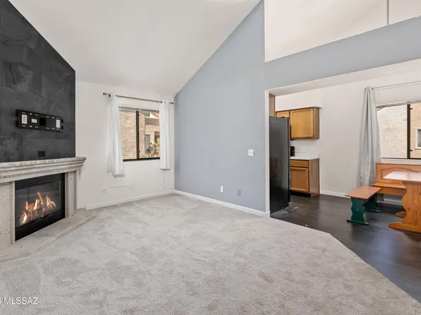 3690 N Country Club Rd APT 1006, Tucson, AZ 85716