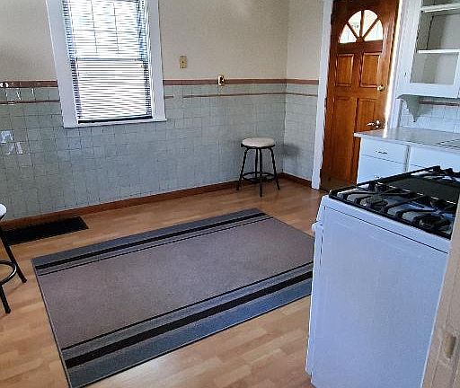 2nd image of 18 Hall Ave