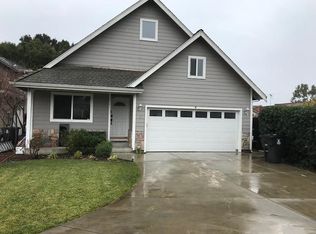 2 Robin Ct, East Palo Alto, CA 94303