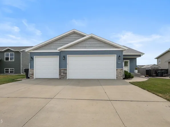 5008 39th Ave NW, Mandan, ND 58554