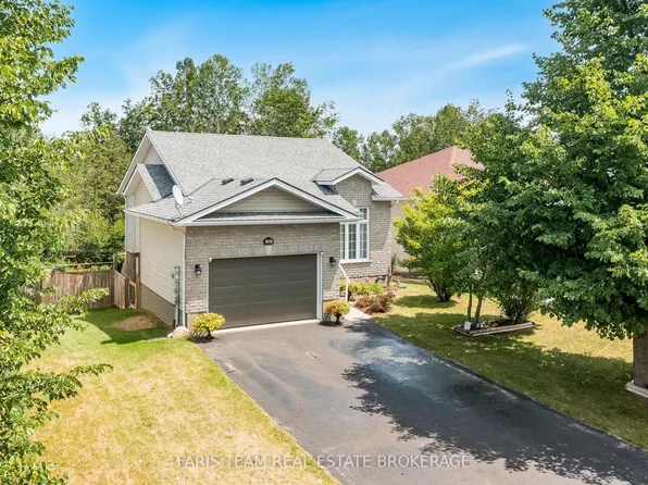 47 Georgias Walk, Tay, ON L0K 2A0