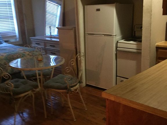 4th image of 1008 McGowen St APT 2