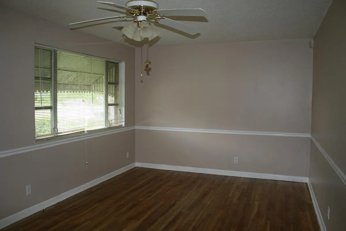 3 bed, 1008 sqft, $1,200 — Photo 2