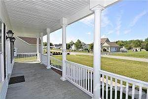 Web_Main Level-Porch