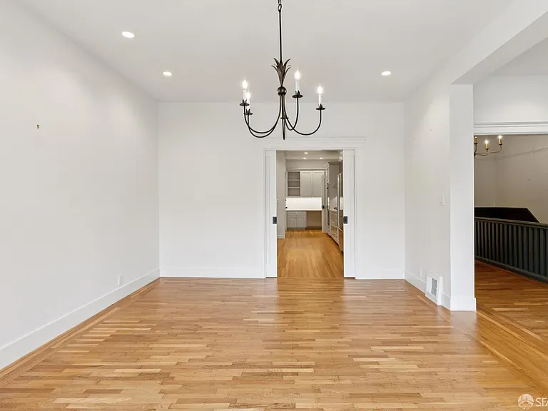2741 Union St — Photo 12