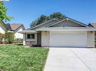 1073 Stoneybrook Dr, Martinez, CA 94553