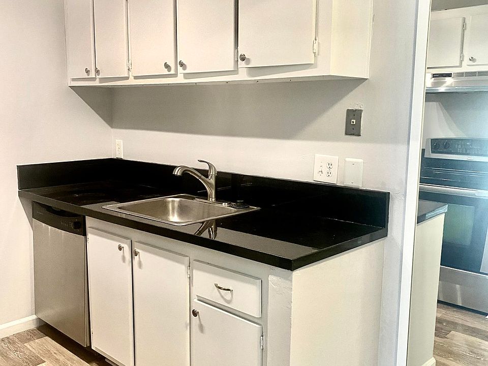1st image of 1500 N Congress Ave #1500B4