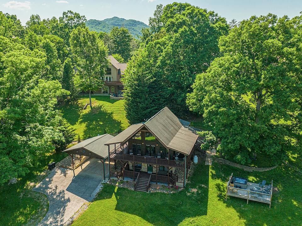 1st image of 4008 Roundtop Dr