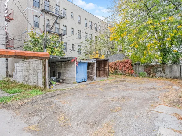 582 Bay Ridge Avenue image 4 of 41