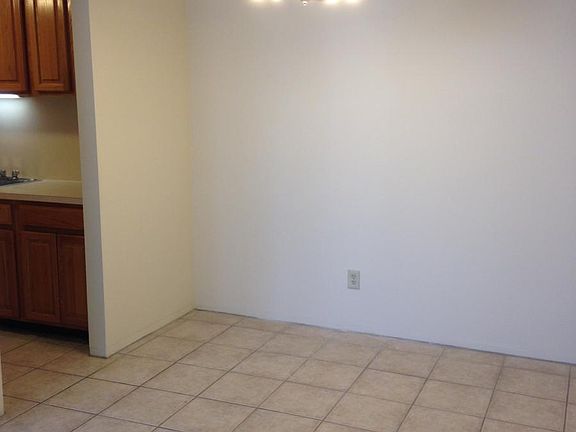 4th image of 1015 Whalley Ave APT 2B