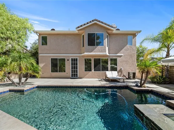 29027 Raintree Ln, Santa Clarita, CA 91390