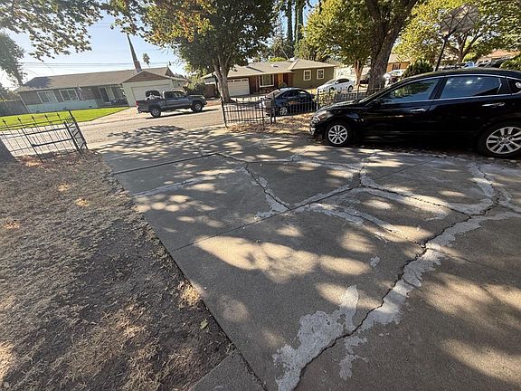 4th image of 1 W Mayfair Ave