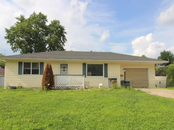 208 E 6th St, Stanberry, MO 64489