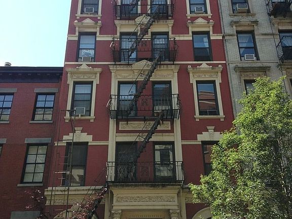 4th image of 228 E 13th St APT 2