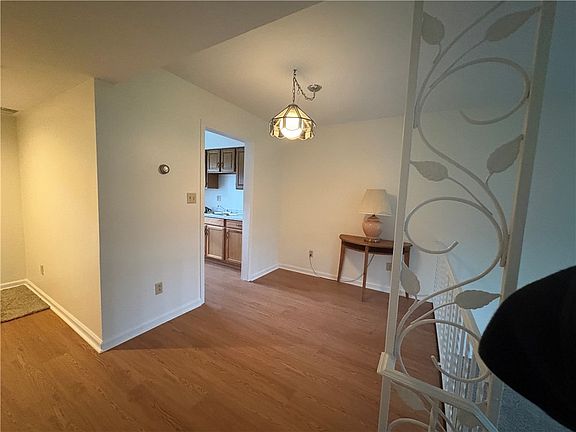 4th image of 1034 Pennsbury Blvd