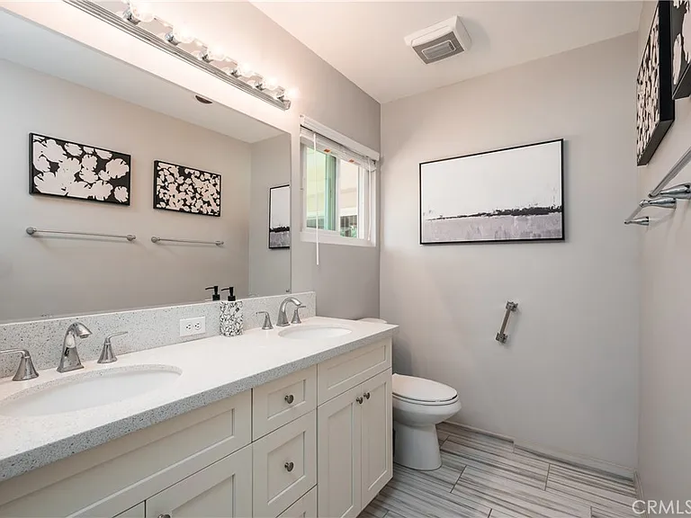 2328 E Vine Ave — Photo 17