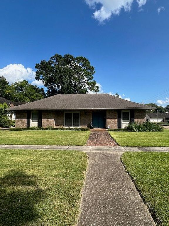 58185 Labauve Ave - Property Image