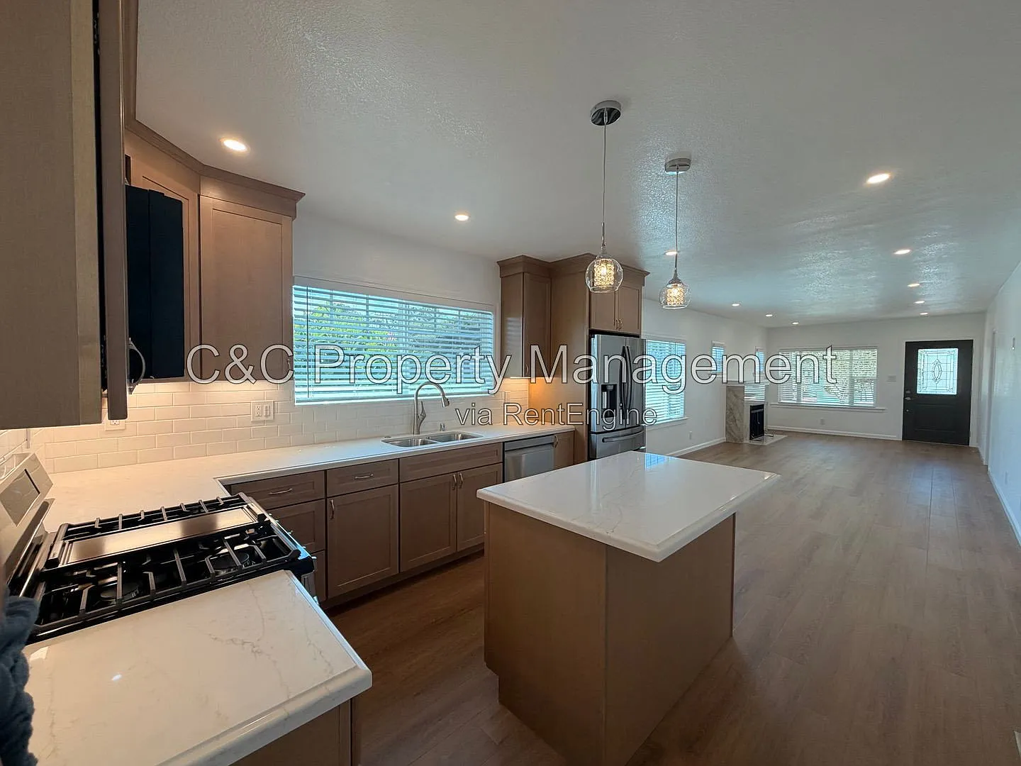 3 bed, 1.0 bath, 1116 sqft, $4,800 — Photo 4
